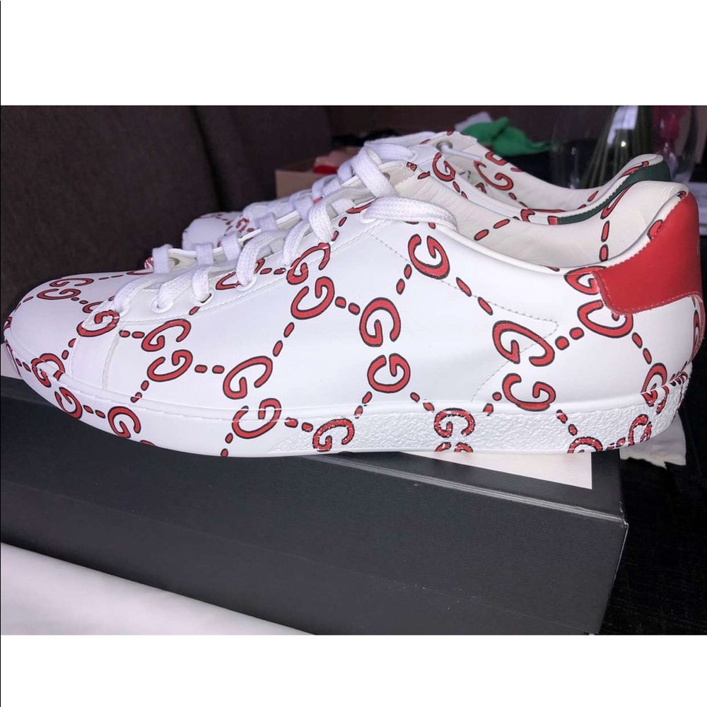 Shoes - Picture 5 of 7